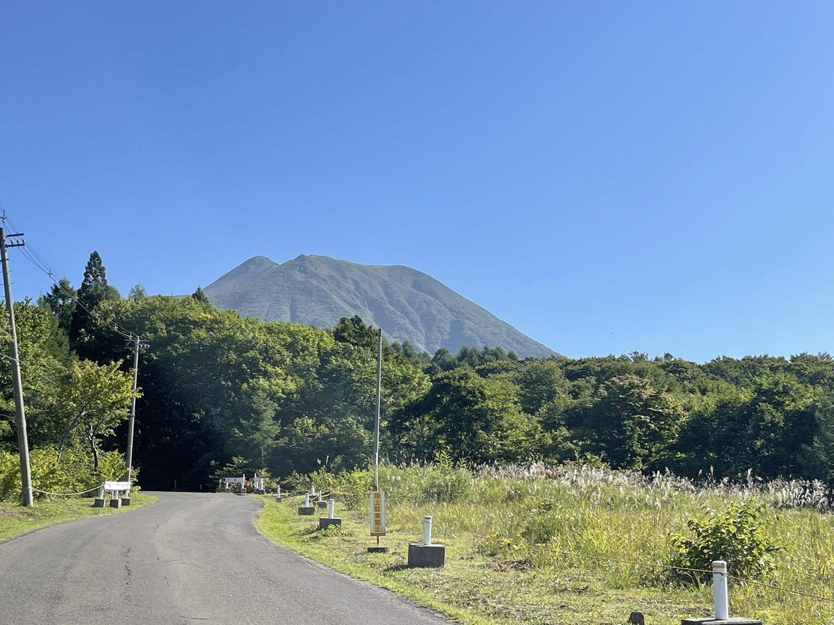 JS1HWN's tweet image. これから岩木山で
お無線やります❗️
FT8 7Mhz
2mFMフォンでやってみます✨😊