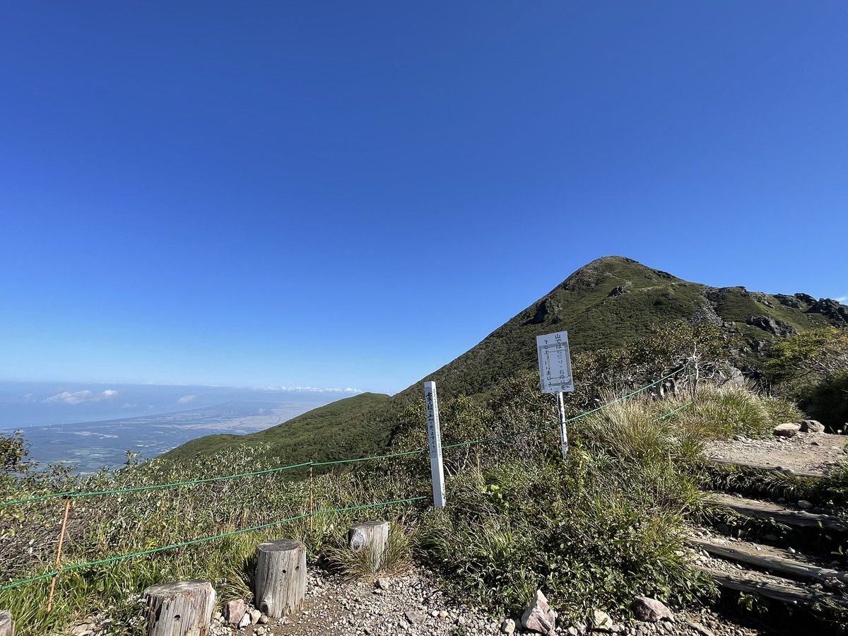 JS1HWN's tweet image. これから岩木山で
お無線やります❗️
FT8 7Mhz
2mFMフォンでやってみます✨😊