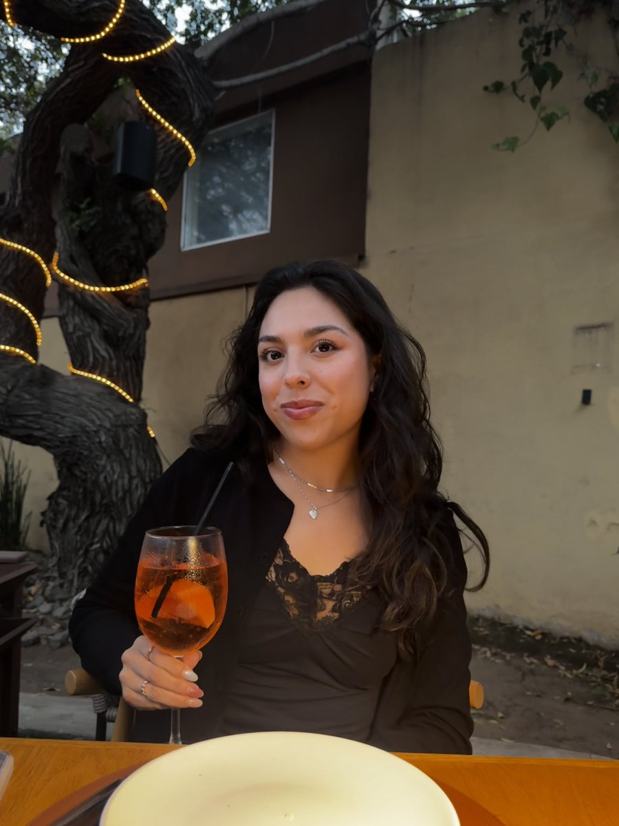 _toledito's tweet photo. Aperol mi fuente de felicidad https://t.co/JqN2wHgGKN