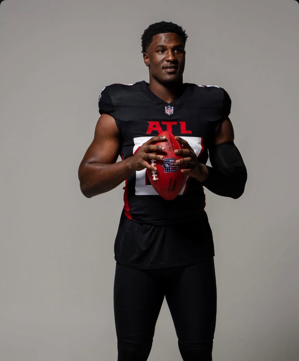 SznPltts's tweet image. JAMES PEARCE JR FIRST CAREER SACK WE ARE HERE