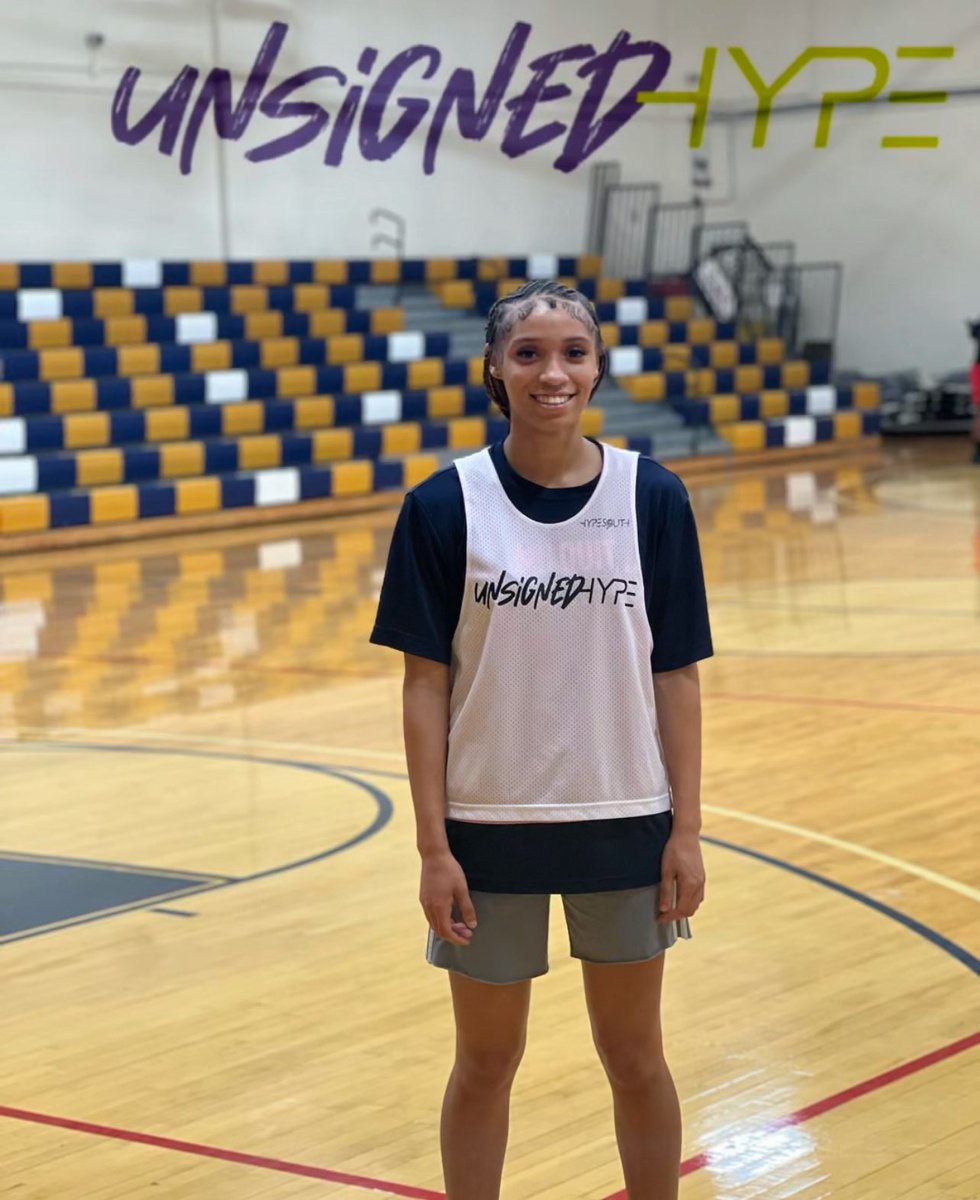 Northside-WR ‘26 G Jazmine Burgess made the most of her offensive touches. She was efficient knocking down open drive-and-kick three-pointers.

Her effort on the defensive end is also worth mentioning. #UnsignedHype