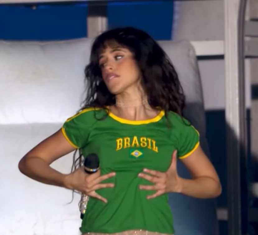 portalcamilabr's tweet photo. CAMILA CABELLO ❤️‍🔥🇧🇷 https://t.co/c9Ythg3sCV