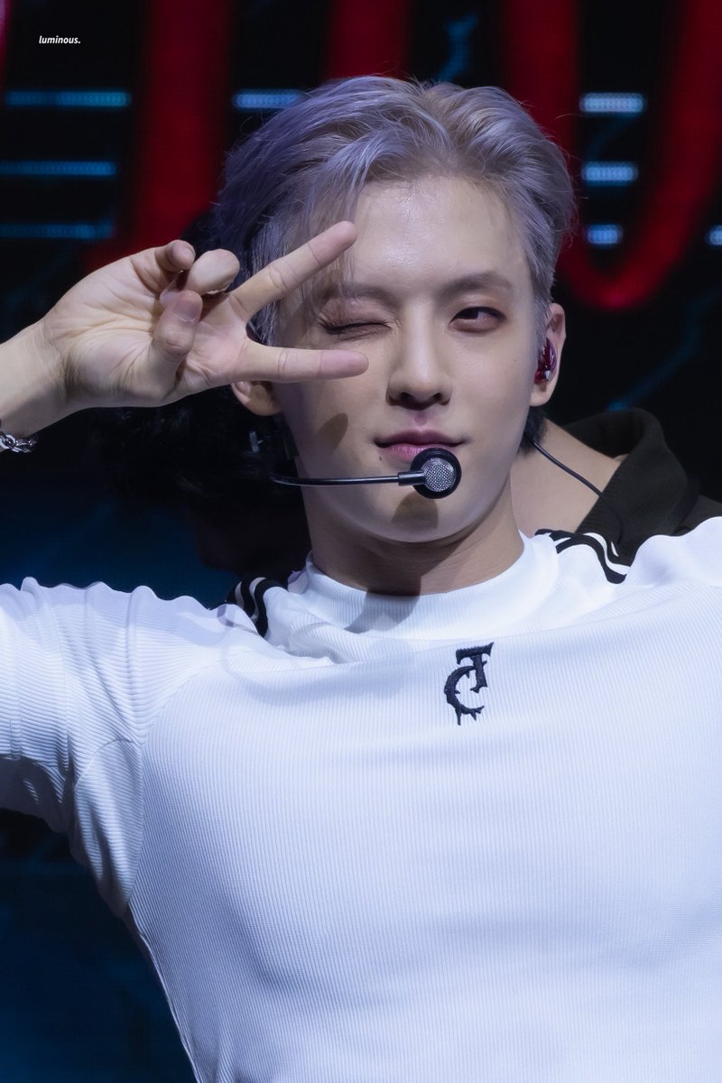 250913 𝐇𝐎𝐎𝐊 - 𝐖𝐇𝐎 : 𝐊𝐈𝐍𝐆

✌🏻
#비투비 #BTOB #이민혁 #허타람찌 #HUTA