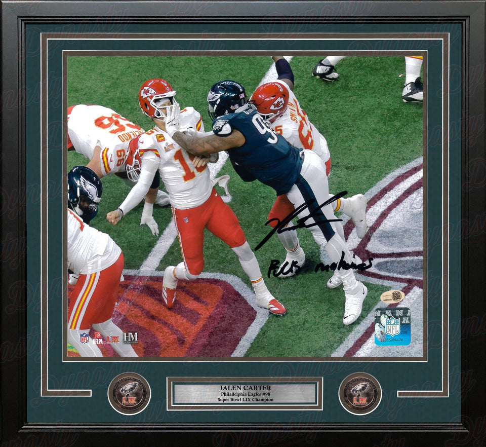 Philadelphia Eagles win....again. our favorite item in the shop. Hand signed by Jalen Carter w/ the inscription, "F*ck Mahomes".
Only a few available exclusively at 
shopdynastysports.com/products/jalen…