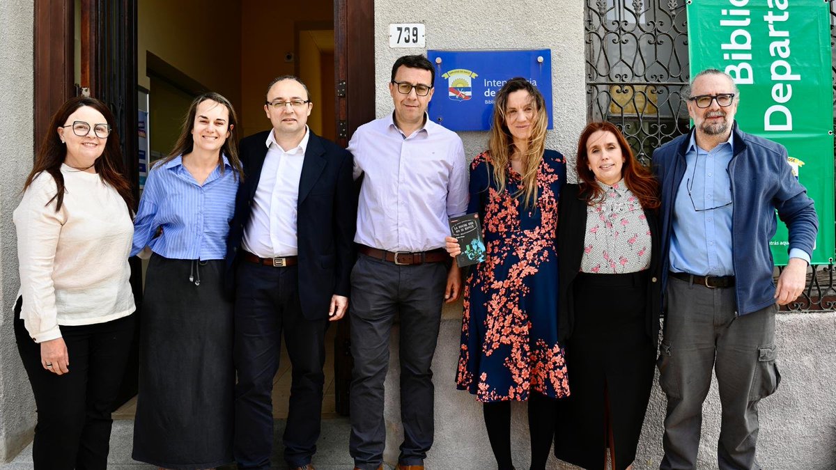 🔷Tras el lanzamiento del #Fidae2025 y en el marco de una recorrida por la 18a edición de la Feria Internacional de Promoción de la Lectura y el Libro de #SanJosé autoridades del #MEC visitaron e intercambiaron con referentes de diversas infraestructuras culturales del