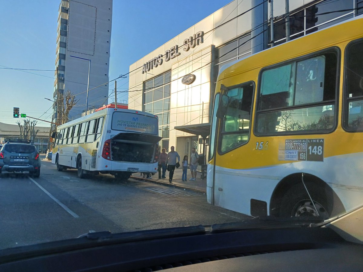 yanluu27's tweet image. #Elquedadodeldia uno por la mañana en Constitución (#linea9) y otro por la tarde en Sarandí (#linea148 que raro...)
.
@CiudadDeBondis @BondisYan