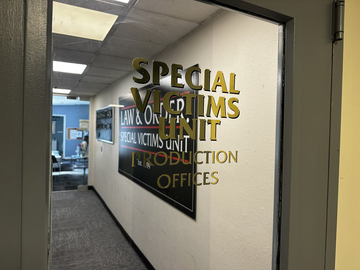Carlducena's tweet image. Being back at Law &amp;amp; Order: Special Victims Unit studio in Manhattan fills me with gratitude &amp;amp; inspiration. 

So many unforgettable memories of working alongside amazing actors, producers, and crew—&amp;amp; I’m excited for the many opportunities ahead.

OWN THE ROOM BABY, 
OWN IT!!! 🙏🏽🔥