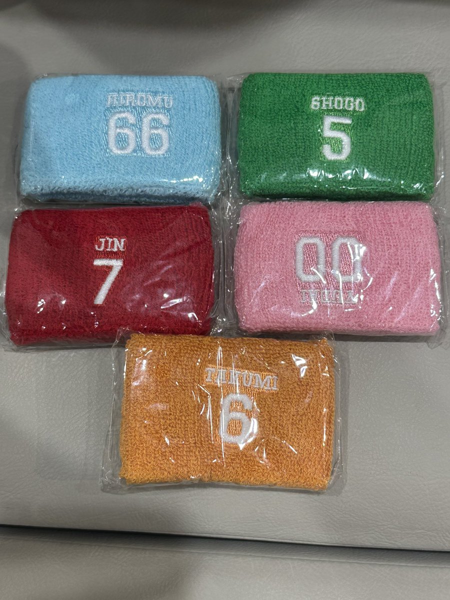 リストバンド交換

譲  尾崎・佐野・高塚・田島・松田

求  後藤・藤牧

交換可能でしたらDMまでお願いします🙇‍♀️
 #INI_XQUARE_MASTERPIE