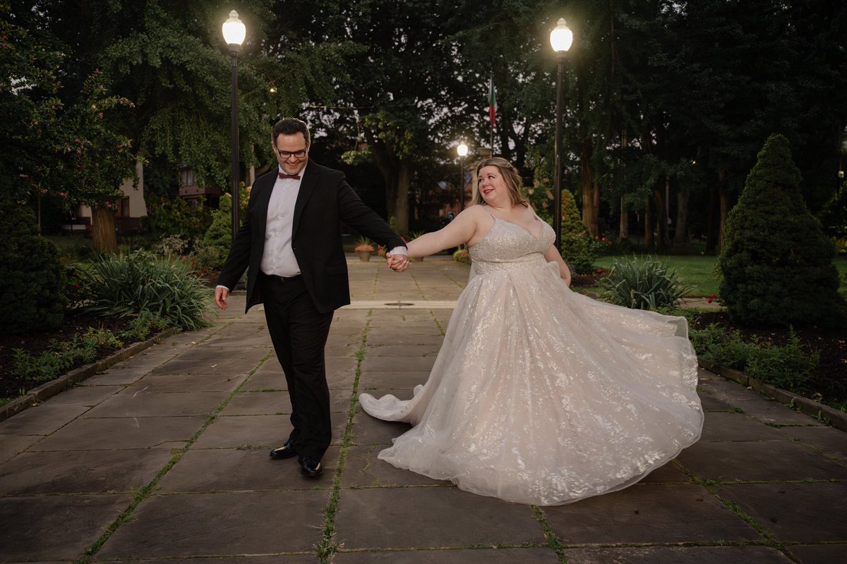 RedHood_Wannabe's tweet photo. We dressed up exactly like the wedding and had some pictures done for our 1 year anniversary. Winnie, of course, was a wild child the entire time. https://t.co/Er8z8fL1xH