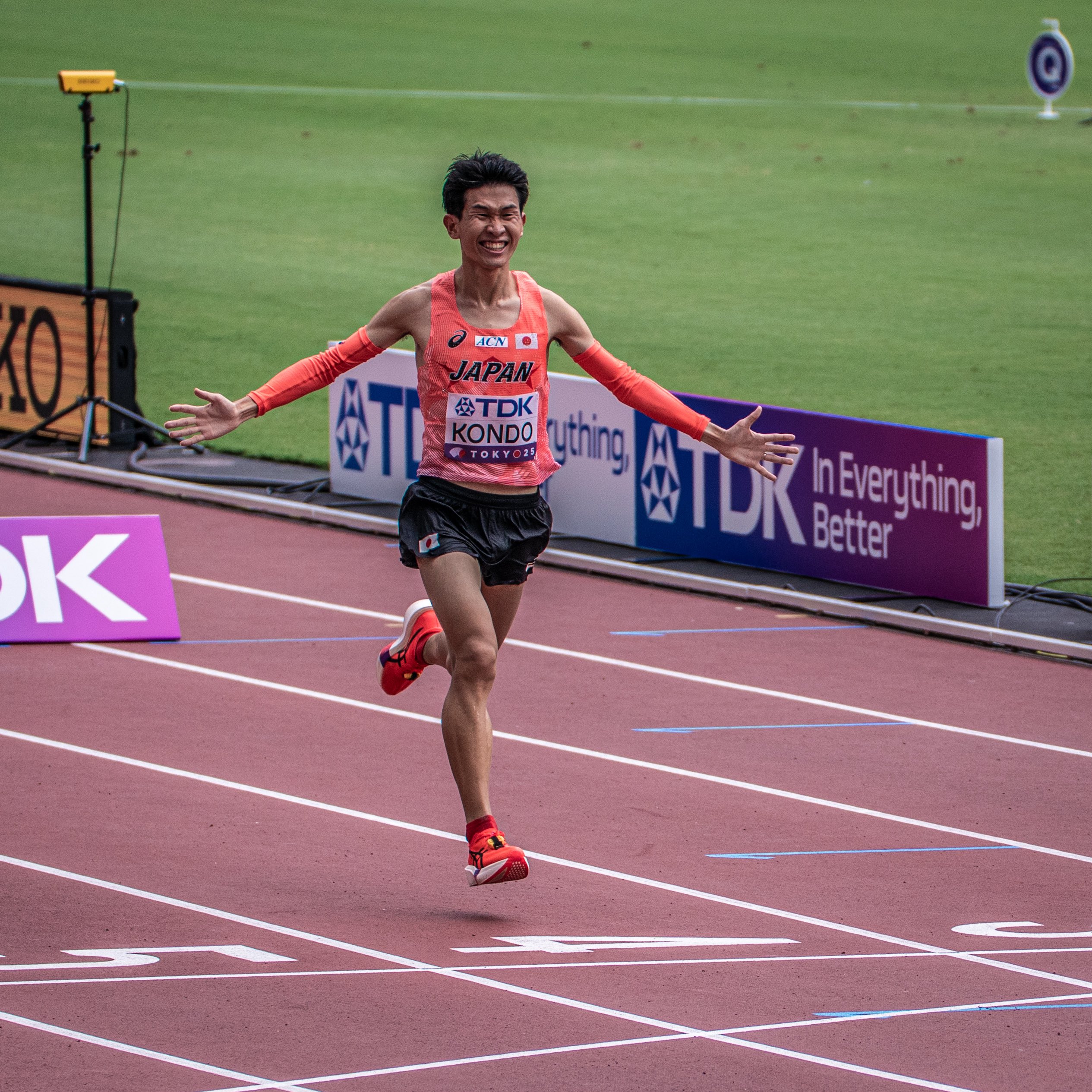2019ロンドンマラソン ファーラー選手モデルMサイズ 近藤亮太 on X: 