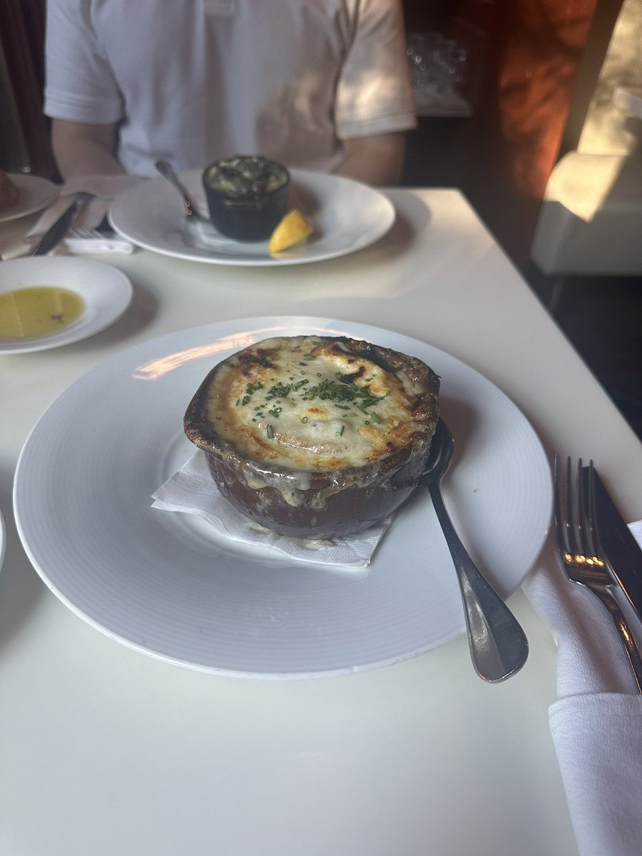 Dawn 🫖🎀 tweet media