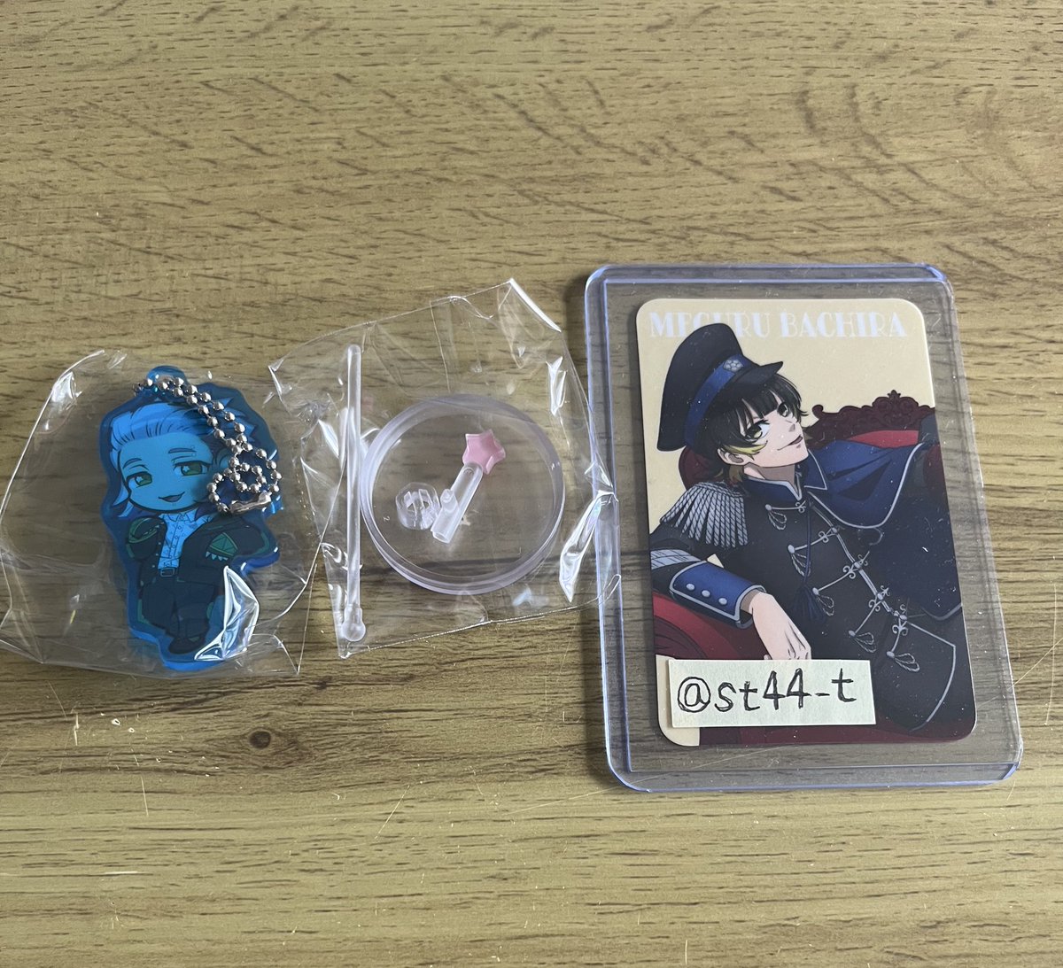 【交換・譲渡】フラガリアメモリーズ　WIND BREAKER ラバーキーホルダー　デコラPICアクリル

譲：画像

求
画像1：ハンギョンor 150円＋送料
画像2：楡井or 200円＋送料

お気軽にお声掛け下さい。