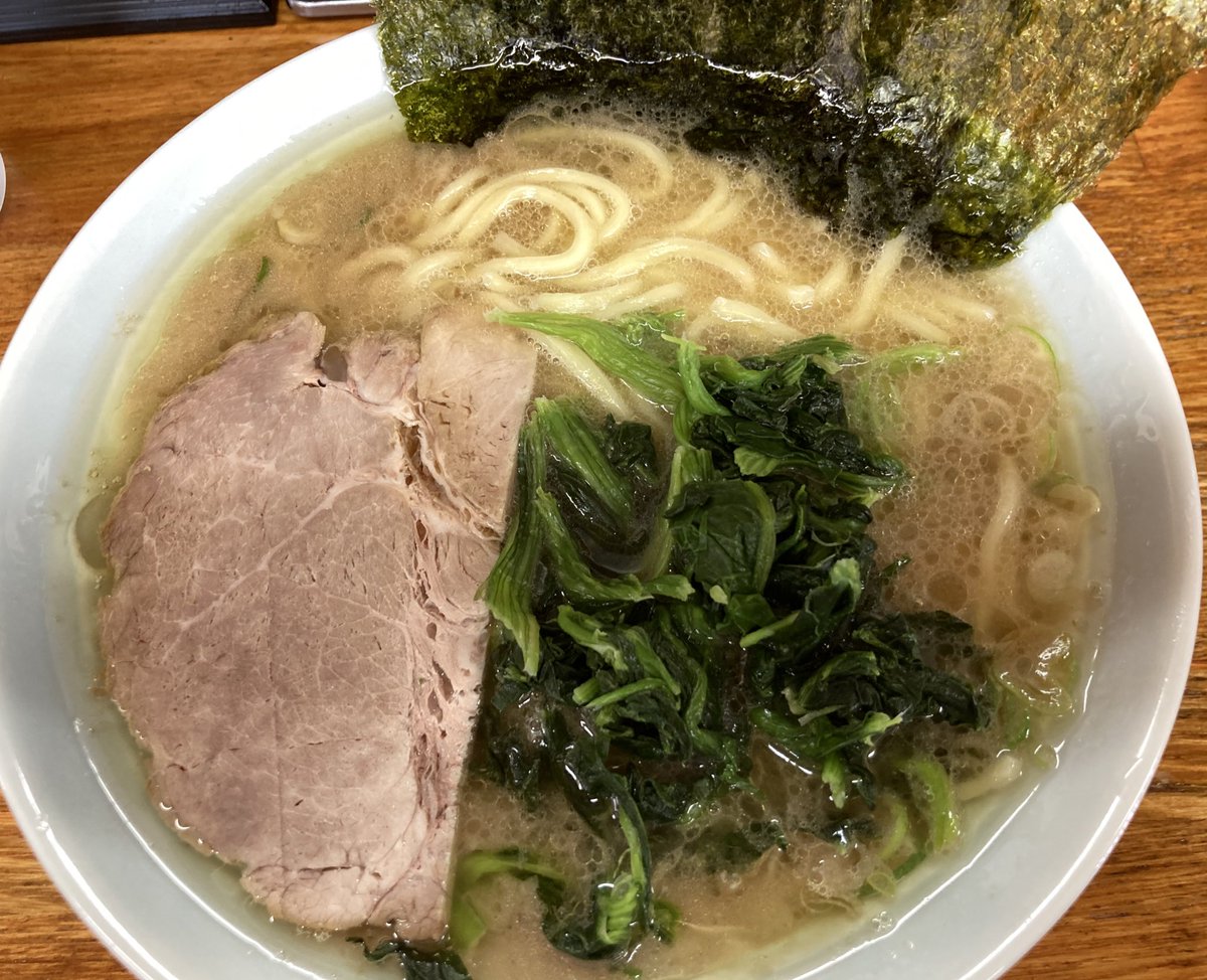 幸喜家　横浜家系　宇都宮市上田町
ラーメン
行き付けの梵天の湯に行ったついでに初訪問。矢板の頃から知ってはいたが遠いのと家系との事で行ってなかった。
家系はどこで食べても変わり映えしない。
でも、それぞれ旨い。
熊本？今度はオリジナル食べてみようと思った。