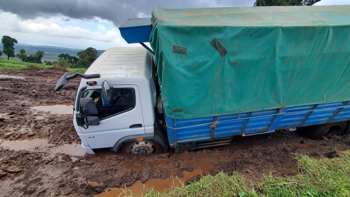relivefL's tweet photo. The hustle we go through, to reach you with your favorite potatoes. https://t.co/zShMy9z5mb