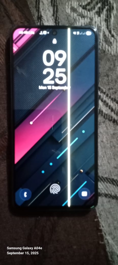 Devendr05429343's tweet image. What the pathetic condition samsung phone today I update samsung S21fe security update then green line show..
Solve this issue otherwise I case in consumer court..you are making fool Indian customer..selling cheap quality. 
@jagograhakjago
@SamsungMobile @SamsungIndia @GyanTh