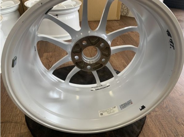 YOKOHAM70088698's tweet photo. ドリ車等のカスタムに!!
エンケイPF01 EVO入荷!
#18インチ
#ENKEI
#エンケイ
#PF01
#9.5J4本
#ドレスアップ
#カスタム
#ドリフト
#サーキット
#峠
#中古
#美品
#横浜ガレージ館
#綾瀬S.I.C.店
直販サイト:https://t.co/4dPDZTOure
Yahoo:https://t.co/3oyBnGtQ3C https://t.co/bECY4p0Xeq
