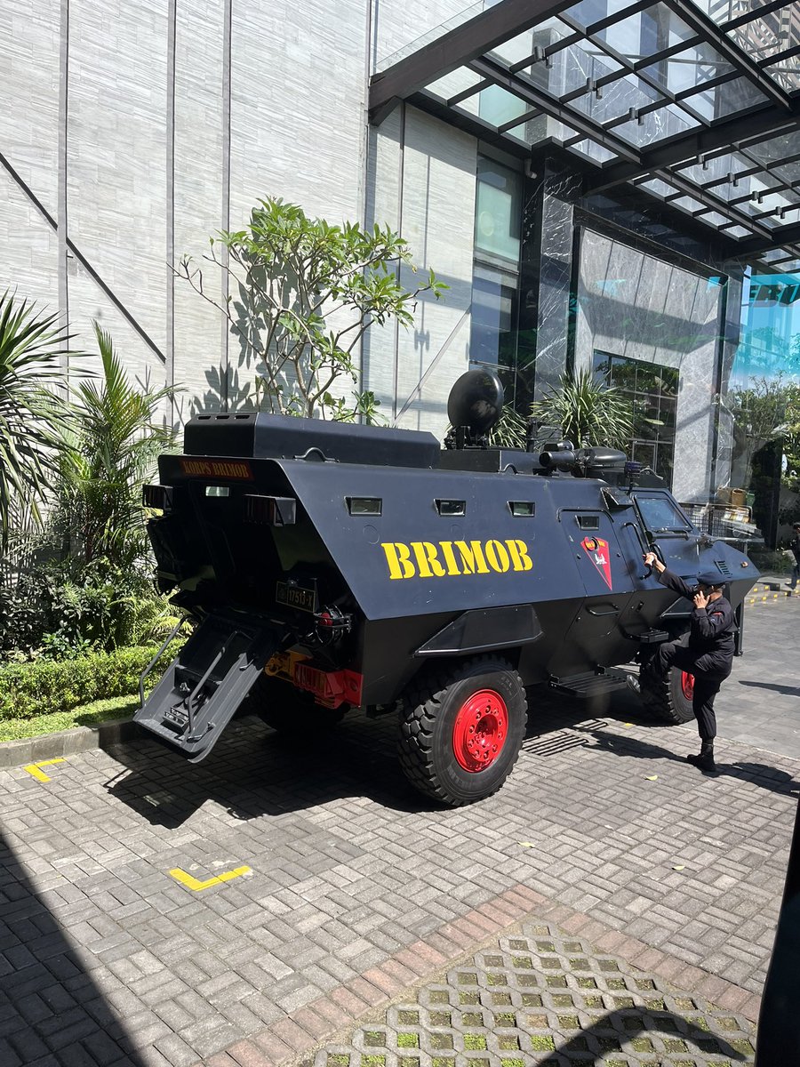 Jan Kluitenberg tweet media