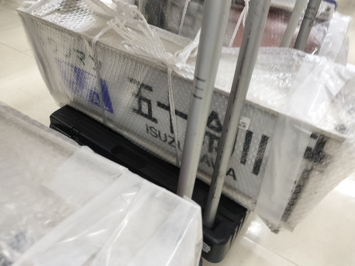 ハンズ名古屋の近鉄部品販売にあったVC31か32の前面機械なんだけど、A更新で機械いらんのは分かるけど幕単体で出してくれんかね