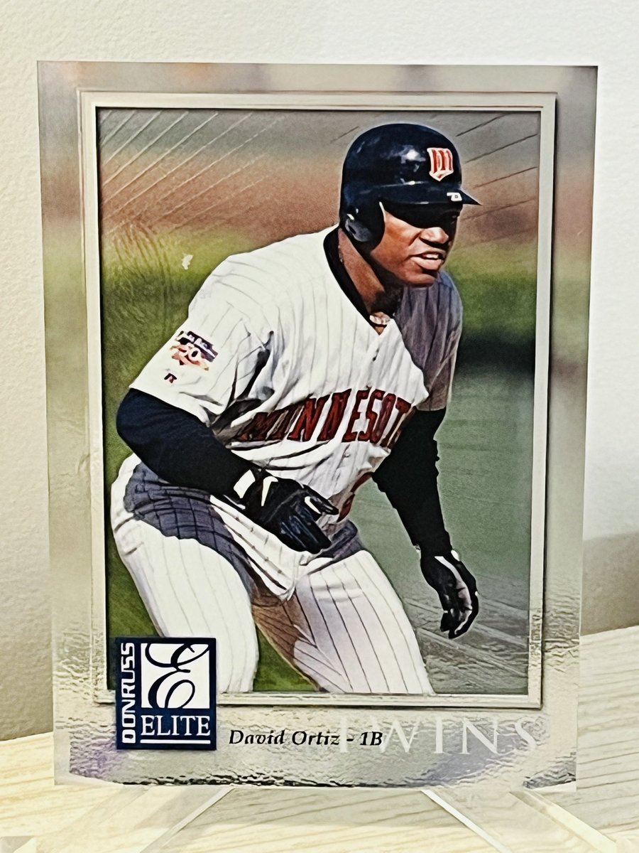 Day 6 Post 82 - $45

David Ortiz Donruss Elite ‘Donruss Collections 499’ 
#Moorestacks #thehobby