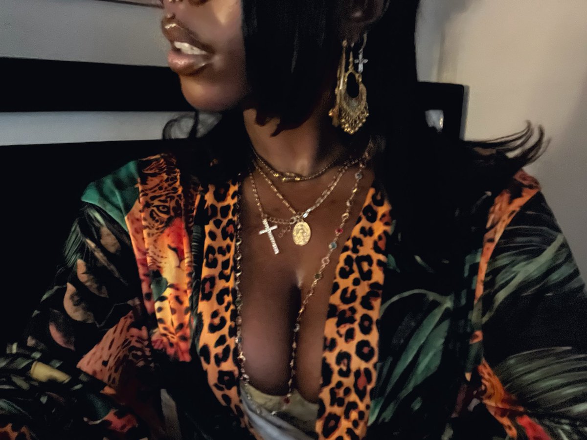 dyvetee_'s tweet photo. https://t.co/SLTqJJmexS