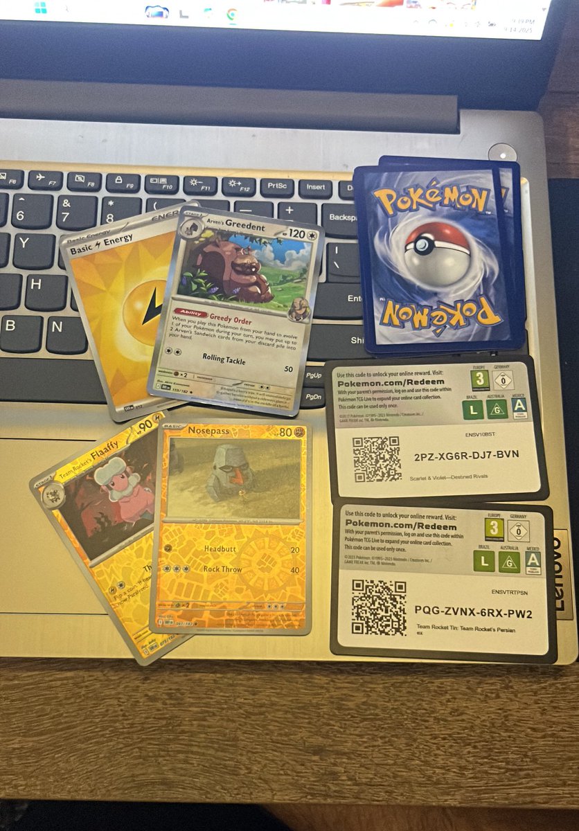 PoDoesPokemon's tweet image. Sunday Night football pack,opened a Destin Rivals Tin… Just a pack opening! 😅 #DestinedRivals pack #6! #CodeCard #Pokemon #PokemonTCG