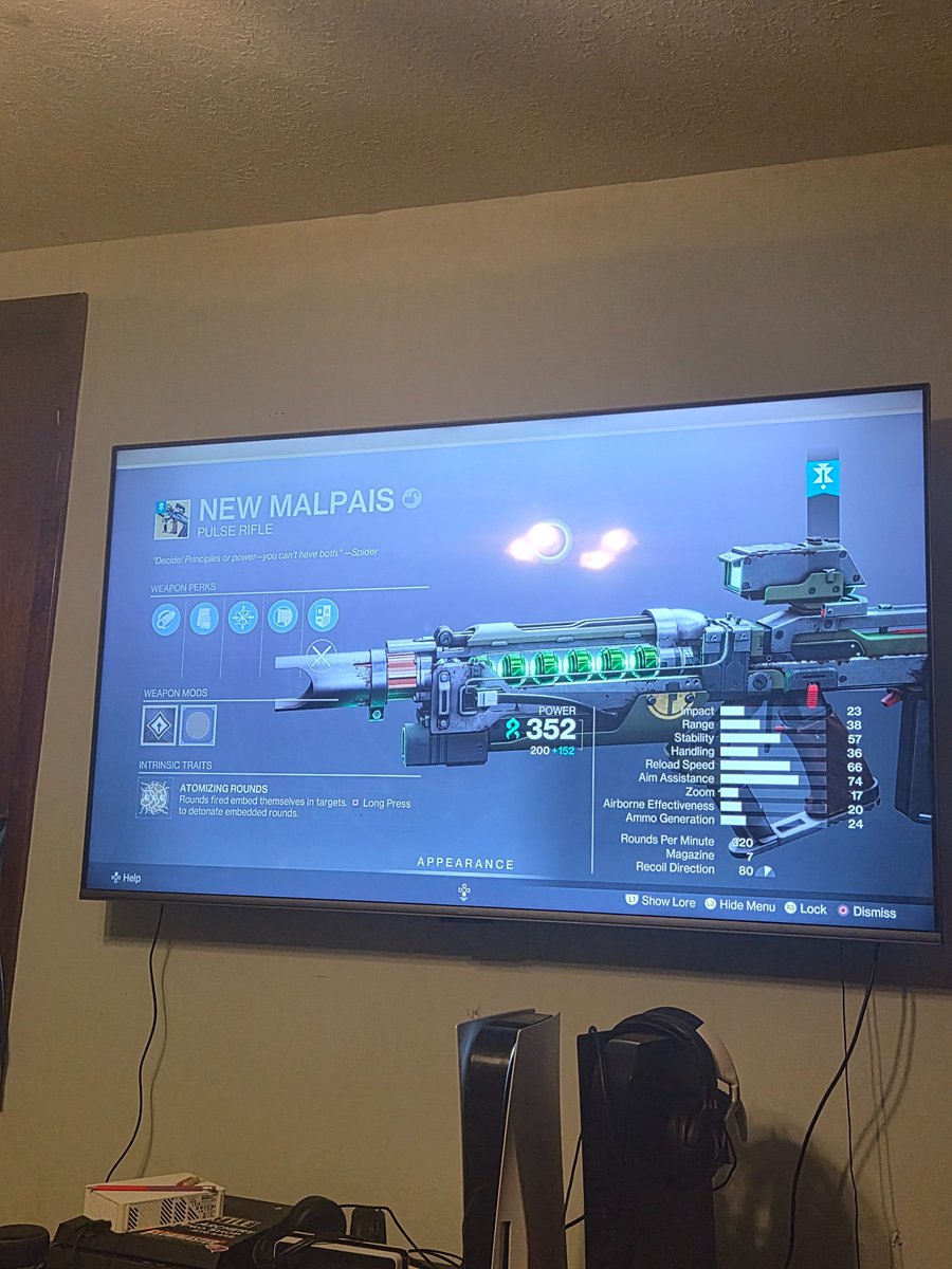 BExorcist112's tweet photo. @DestinyTheGame name glitch? https://t.co/xsS36EErLT