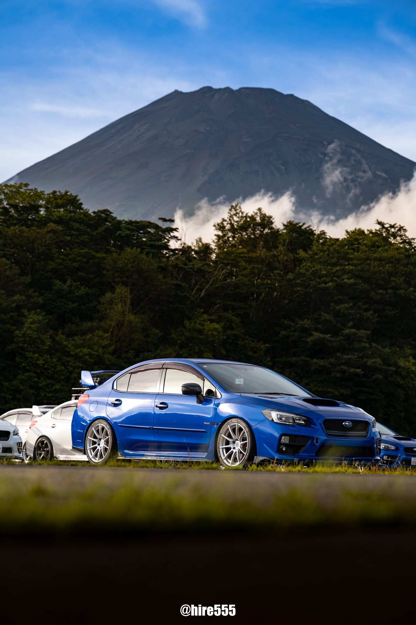 富士山M30号大判90✖️60白富士神々しく荘厳な迫力金運勝負師L.hisert Photos by ラ—マド・ファウジ (@rhmdfauz1) · September 21, 2025