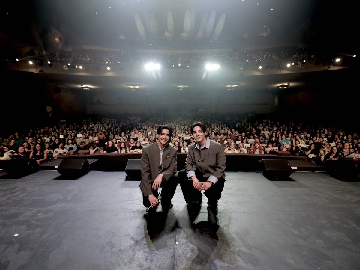 Earth_Pirapat's tweet photo. Thank you so much for today! I had such a wonderful time with you all. Hope everyone enjoy and be happy with our show. This is my first time coming to USA. I am very excited and happy to meet our fans from another part of the world. Your love and your support make me feel warmly and appreciate. I hope to be back to meet you guy again. 🤎❤️

#EarthMixFanDayxLA #GMMTVFANDAY25