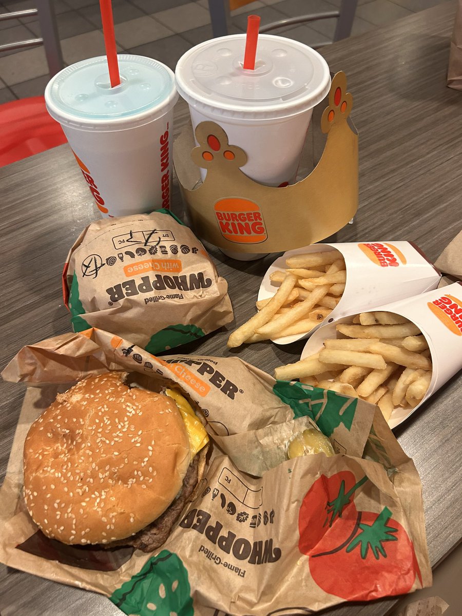 plushpuppii's tweet photo. Dinner!! https://t.co/zd38Ir2ab1