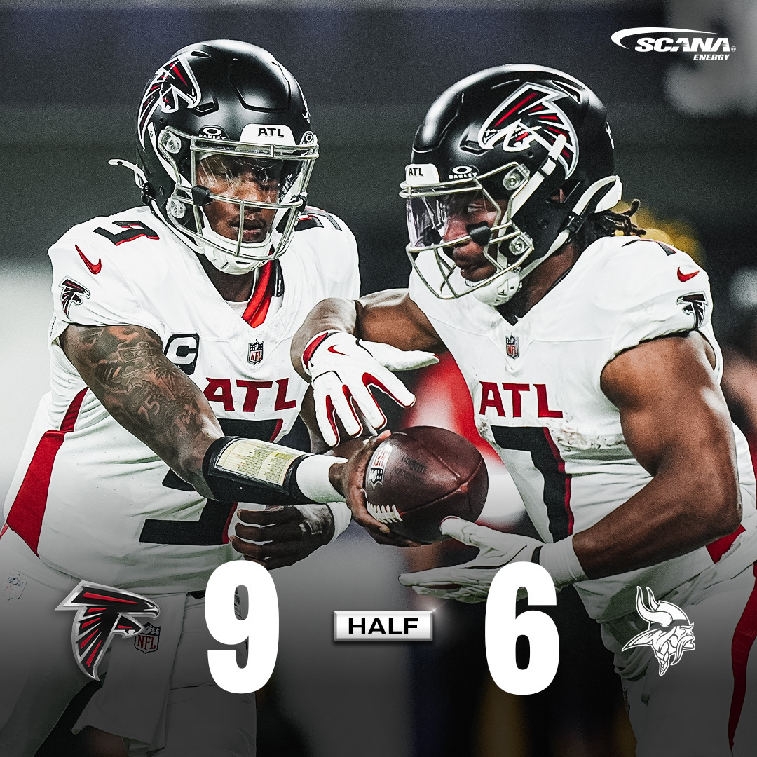 AtlantaFalcons's tweet image. Up at the halfway point!