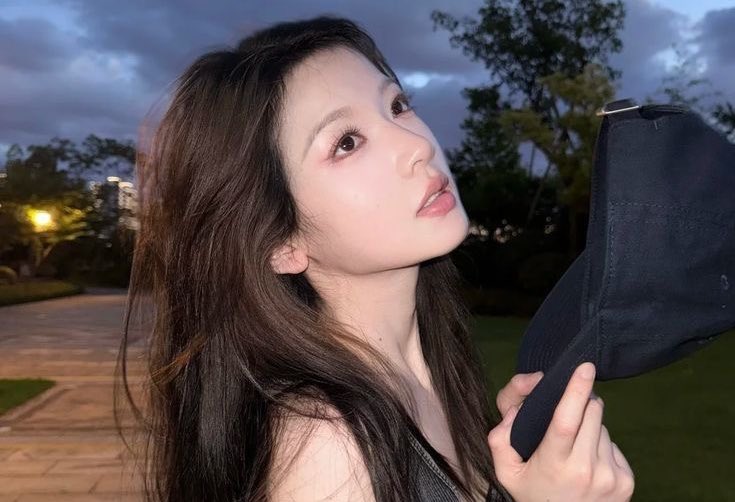 untamedyouths's tweet photo. zhang miaoyi without bangs. https://t.co/02iG2RzOj8