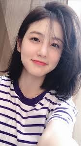 LadyManwaring's tweet image. Enjoy the gentle sunshine, drink hot tea, listen to your favorite music.