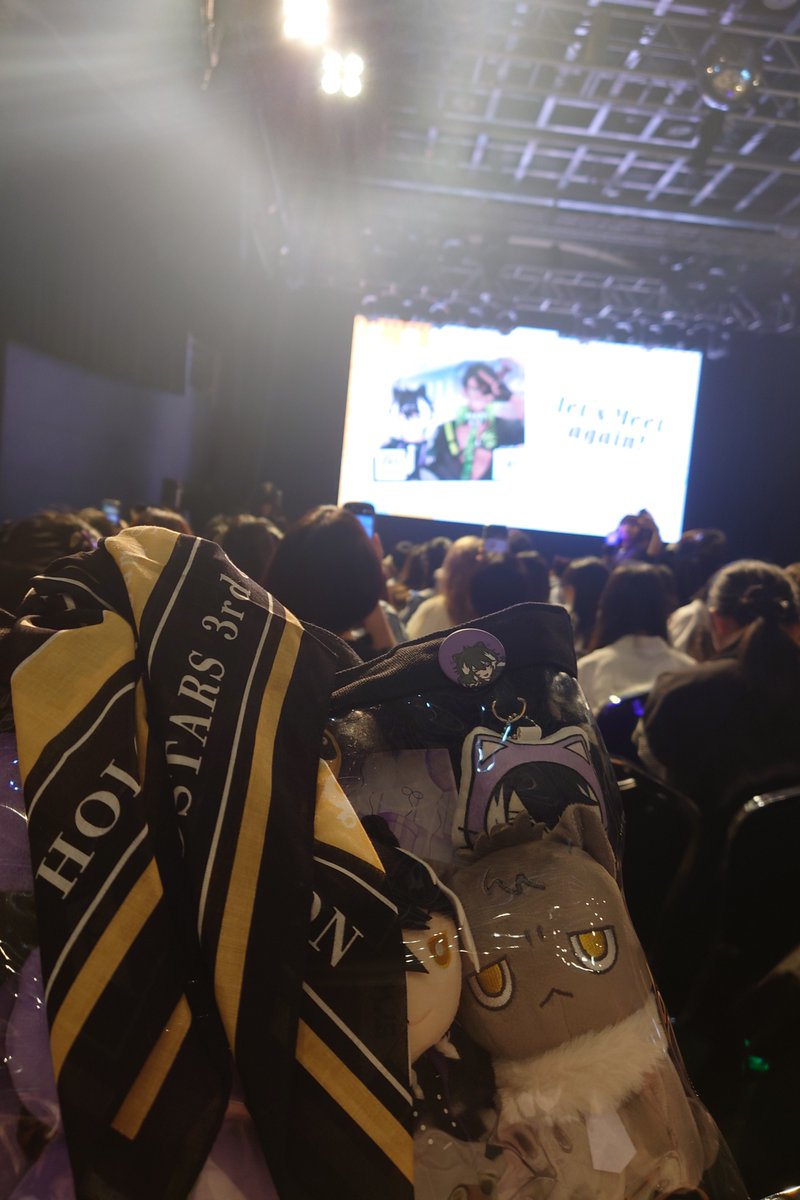 BlackcatsT's tweet photo. ありがとうございます 😭💜💚💜💚
不枉特地飛台北
沒有後悔😭💚💜💚💜 好開心
#hololiveMeet https://t.co/GCconOj6G8