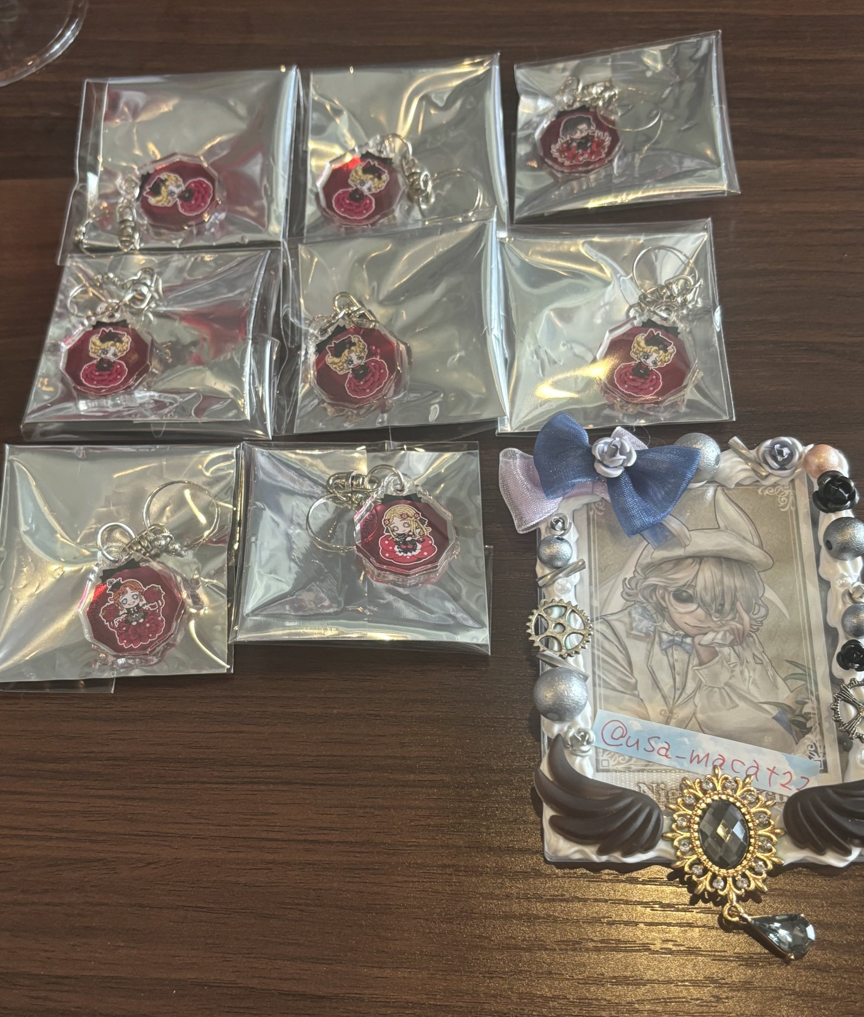 第五人格　スマイルカフェ　SMILE BASE CAFF 囚人　等身　缶バッジ 第五人格 スマイルカフェ SMILE BASE CAFF 囚人 等身 缶バッジ