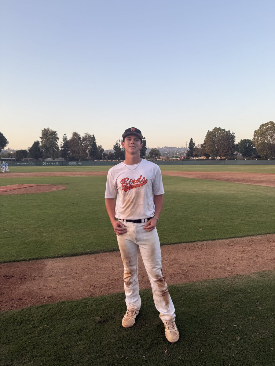 FiveToolCA's tweet image. F: @SoCalBirds 2026 10, RCB 16U 3
PoG:  Logan Lavoie 1-1,HBP, RBI, 2R
4IP, 3H, 3R, 4K, BB
Notable: Royce Sanchez 2-3, 2B, 2 R, SB
Austin Anderson 2-2, 2B, 2 RBI, R