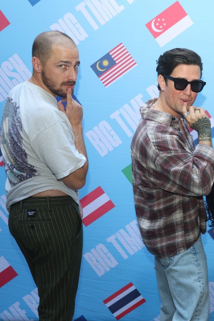 _iheartbtr_'s tweet photo. Happy Birthday Logan! I've had the biggest crush on you since 2009. I hope you're having an amazing day! https://t.co/JMA3u3T1QT