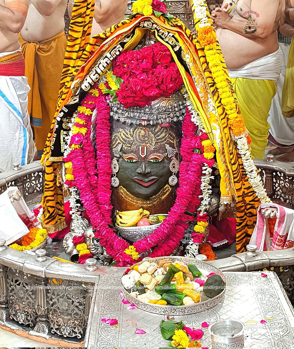 KailashOnline's tweet photo. जय श्री महाकाल 🚩🚩🚩 https://t.co/QBeFqgaqEI