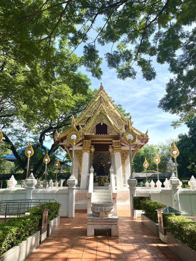 khwanlifeth's tweet photo. สาธุ 🙏🙇‍♀️ #วิหารหลวงปู่ทวด #มอหาดใหญ่ #หาดใหญ่ https://t.co/bB1g6IyeuY