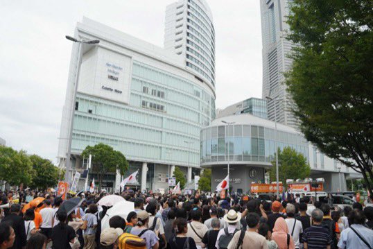 jinkamiya's tweet image. 桜木町での街頭演説。
今日も酷い妨害でしたが、
党員と警察の皆さんのおかげで開催することができました。

youtube.com/live/3URDWz87K…

今日は移民の問題と
グローバリズムにより
民主主義がおかしくなっていることを
訴えました。

チャーリー・カークさんの
「日本はまだ間に合う」のメッセージも