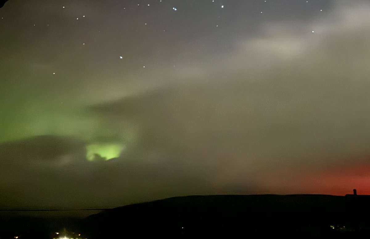 Stealing her thunder yet again 🤦🏻‍♀️🌬️💨🌧️…Lady Aurora in shades of emerald green dancing behind a persistent veil of cloud this morning 😏The green was so vibrant it was piercing through low horizon cloud! <a href="/chunder10/">James Rowley-Hill</a> <a href="/JAtanackov/">Jure Atanackov</a> <a href="/theauroraguy/">Harlan Thomas</a> <a href="/barrabest/">Barra Best</a> <a href="/WeatherCee/">Cecilia Daly</a> <a href="/bbcniweather/">BBC NI Weather</a>