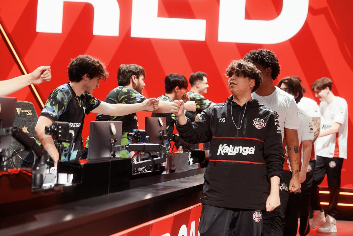 Kaze (@1kazelol) on Twitter photo Valeu dms pelo apoio hoje, tem mais jogo pela frente e vamos com tudo atrás dessa vaga no Worlds.
Y tambien gracias a toda la gente de LATAM que bancó, espero poder darles la alegria de tener representacion en este mundial. 🫶
#GoRED Valeu dms pelo apoio hoje, tem mais jogo pela frente e vamos com tudo atrás dessa vaga no Worlds.
Y tambien gracias a toda la gente de LATAM que bancó, espero poder darles la alegria de tener representacion en este mundial. 🫶
#GoRED