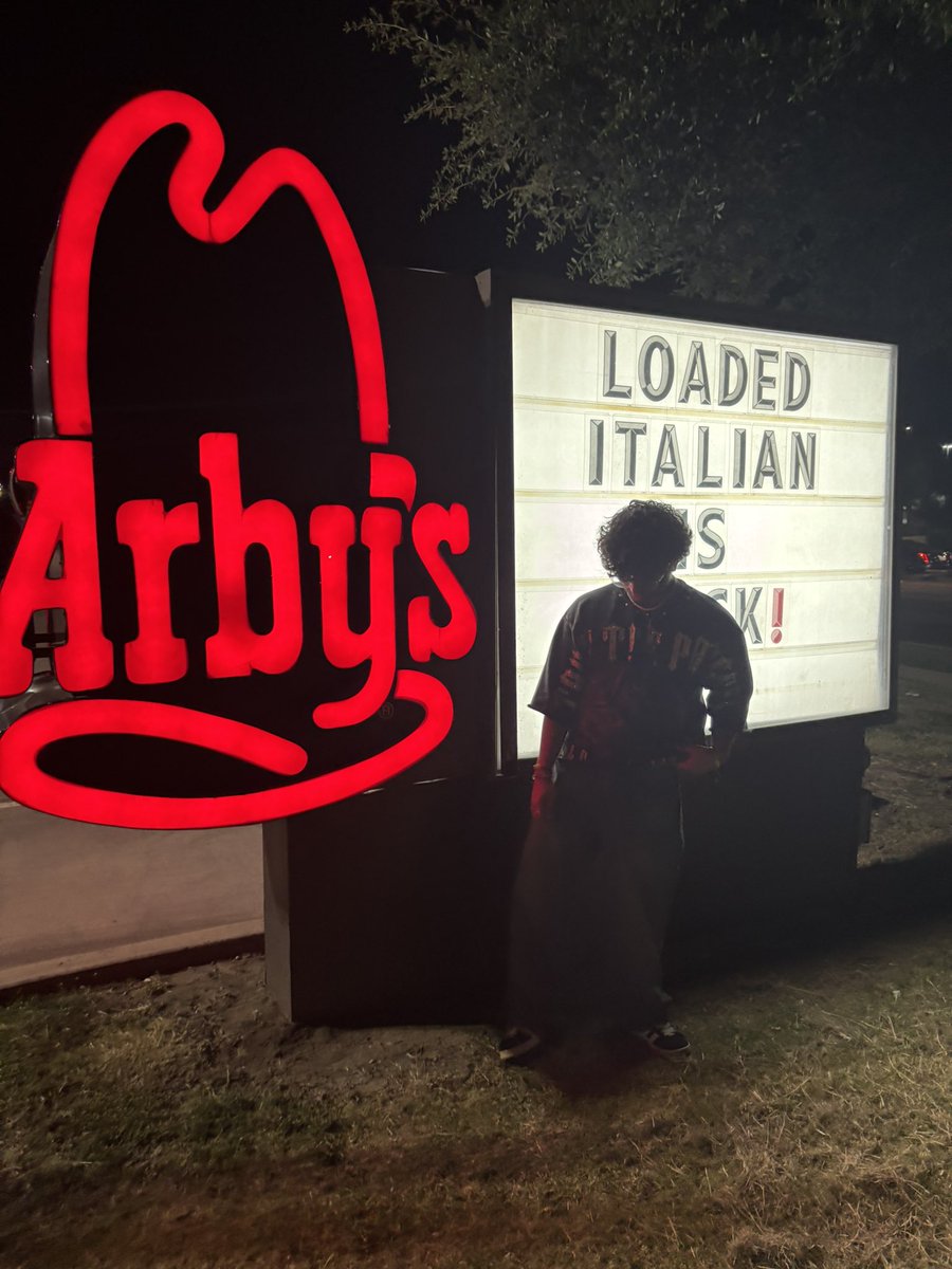 DEMONMODELEMON's tweet image. 