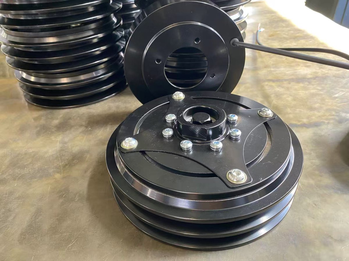 Bus AC Magnetic Clutch for Mando compressors. JJQY Bus AC Magnetic Clutches Manufacturing since 2002. Sean/+86 18770921185 / sean@qiyuanautoparts.com   qiyuanautoparts.com