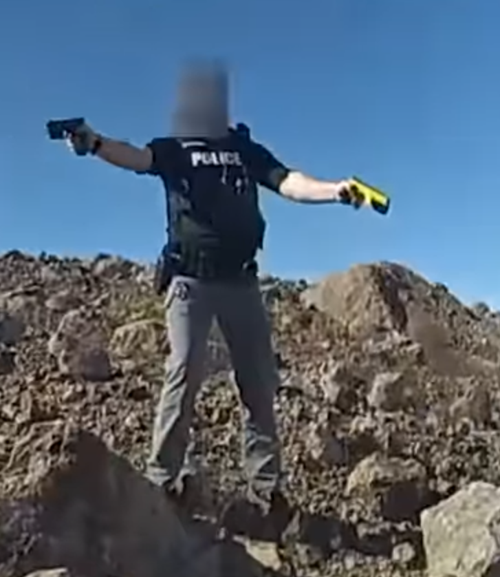 i rly hope this cop made this his tinder pfp