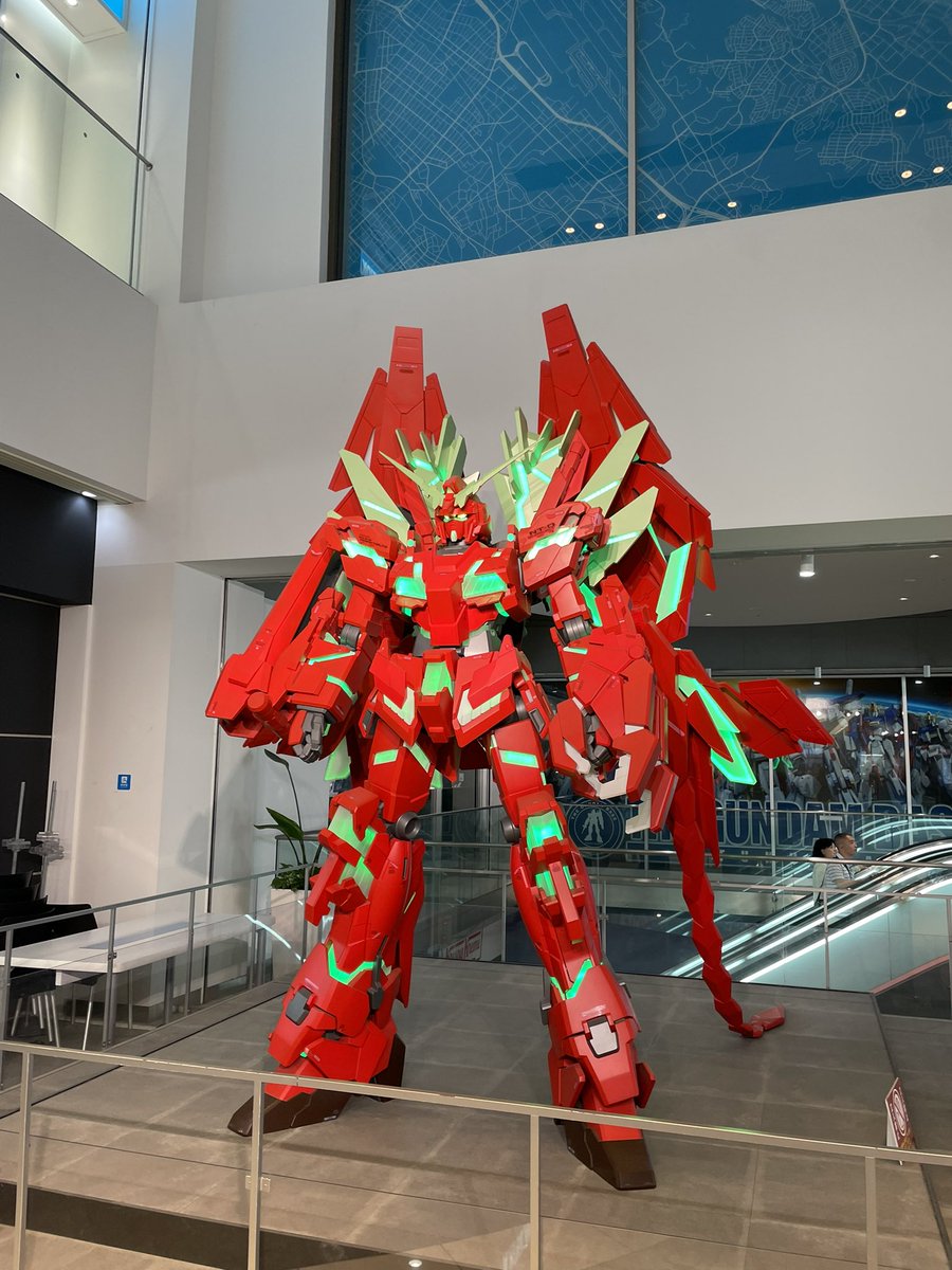 HowfastU's tweet image. ガンダムベース福岡きたよ！
フリーダムめちゃかっこええな！