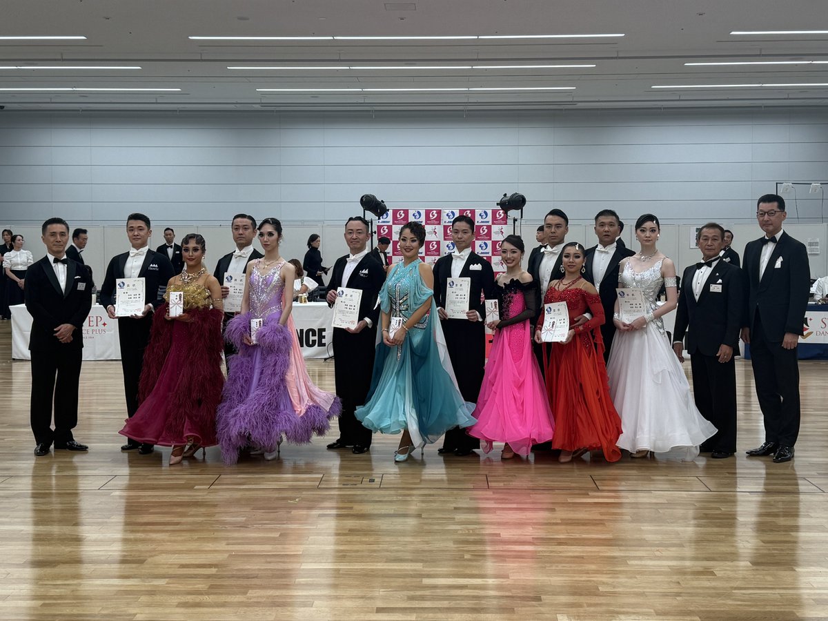EJBDFinfo's tweet photo. D級ダンス競技会プロボールルーム結果

優勝  松尾 城偉・加藤 萌美
２位  釘貫 義久・堀江 菜見子
３位  渡邉 朋典・宇野 順子
４位  須藤 達矢・庄司 まゆ
５位  古井 竜平・位歩
６位  羽鳥 貴之・後藤 茜

#EJBDF
#社交ダンス
#競技ダンス
#東京ダンス選手権 https://t.co/Fu4bB1v0f6