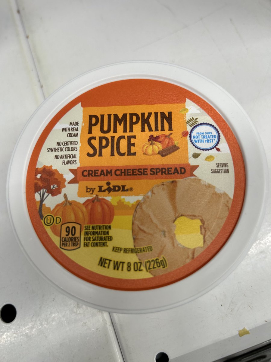 HotSauceBlogger's tweet image. #pumpkinspice #creamcheese - smash or pass? I’d probably pair this with some #hothoney from ⁦@thespicyshark⁩ ⁦@thespicygnome⁩ ⁦@HabaneroHarman⁩ ⁦@thespicebeast⁩