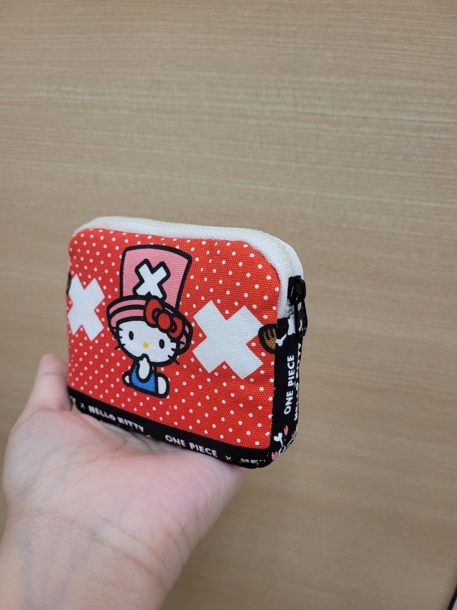 雙面小錢包
布是之前在日本買的
Hello Kitty X One Piece