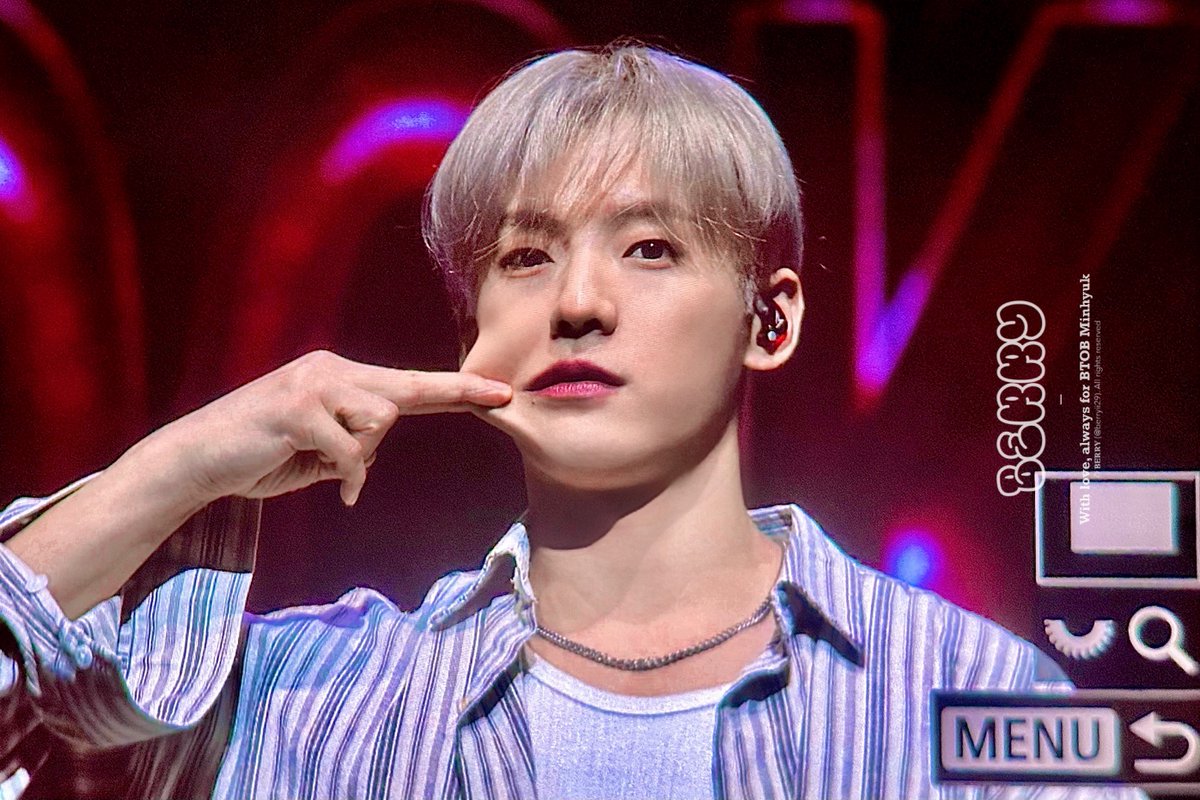 BerryII29's tweet photo. 250914 LEE MINHYUK (HUTA) CONCERT <HOOK - WHO : KING> 

.〰️🍡👌🏻

#이민혁 #허타람찌 #LEEMINHYUK #HUTA
#비투비 #BTOB @btob2mh https://t.co/r9e1xNn7Ua