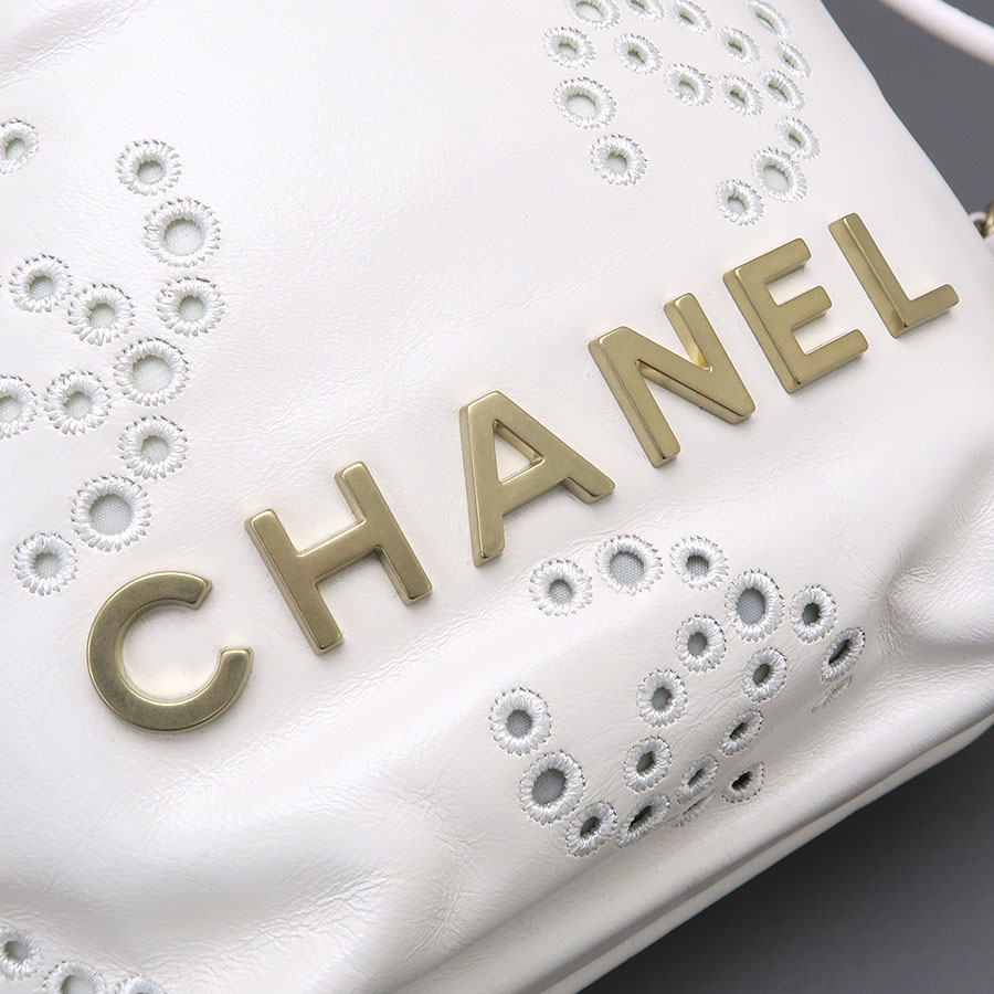 大幅値下げ❤️お得❤️半額以下CHANEL 新品未使用 主人が珍しく褒めたCHANEL♡／楽天SSで爆買い♡ | 人生は1度きり✨